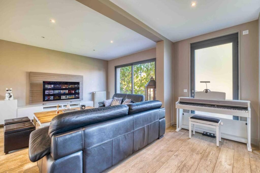 Villa Saint-Mard - King Size Bed - 10Min Aeroport Cdg 25Min Paris By Train ภายนอก รูปภาพ